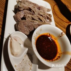 清真美食探索 貫貫吉穆斯林餐廳（人民廣場店）手抓羊肉口碑與實拍解析